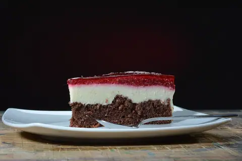 Eggfree Cake Box photo 2